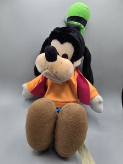Goofy Walt Disney World 14” Plush Disney Stuffed Animal