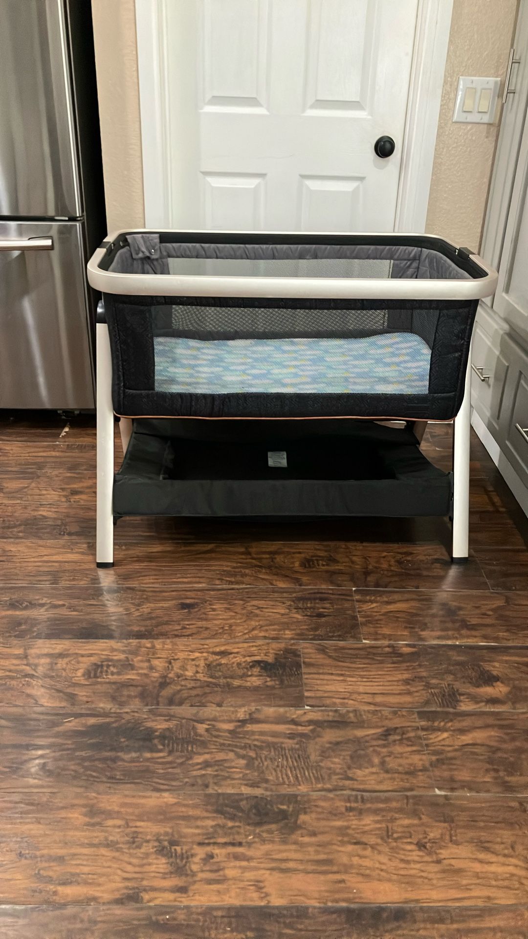 Baby Basinet - Navy blue