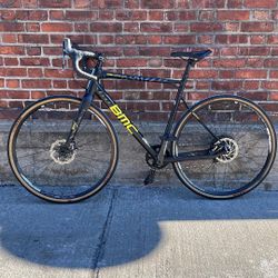 BMC Crossmachine – Size 56 (Fits approx. 5’9”–6’2”)