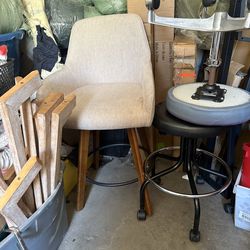 Bar stools beige brown