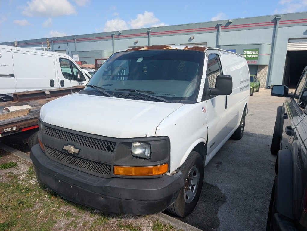 Chevy Express 2500