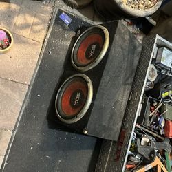 2x 12’ Subwoofers 
