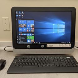HP All-in-One Desktop PC (19" Screen) - Windows 10, WiFi + Keyboard & Mouse!