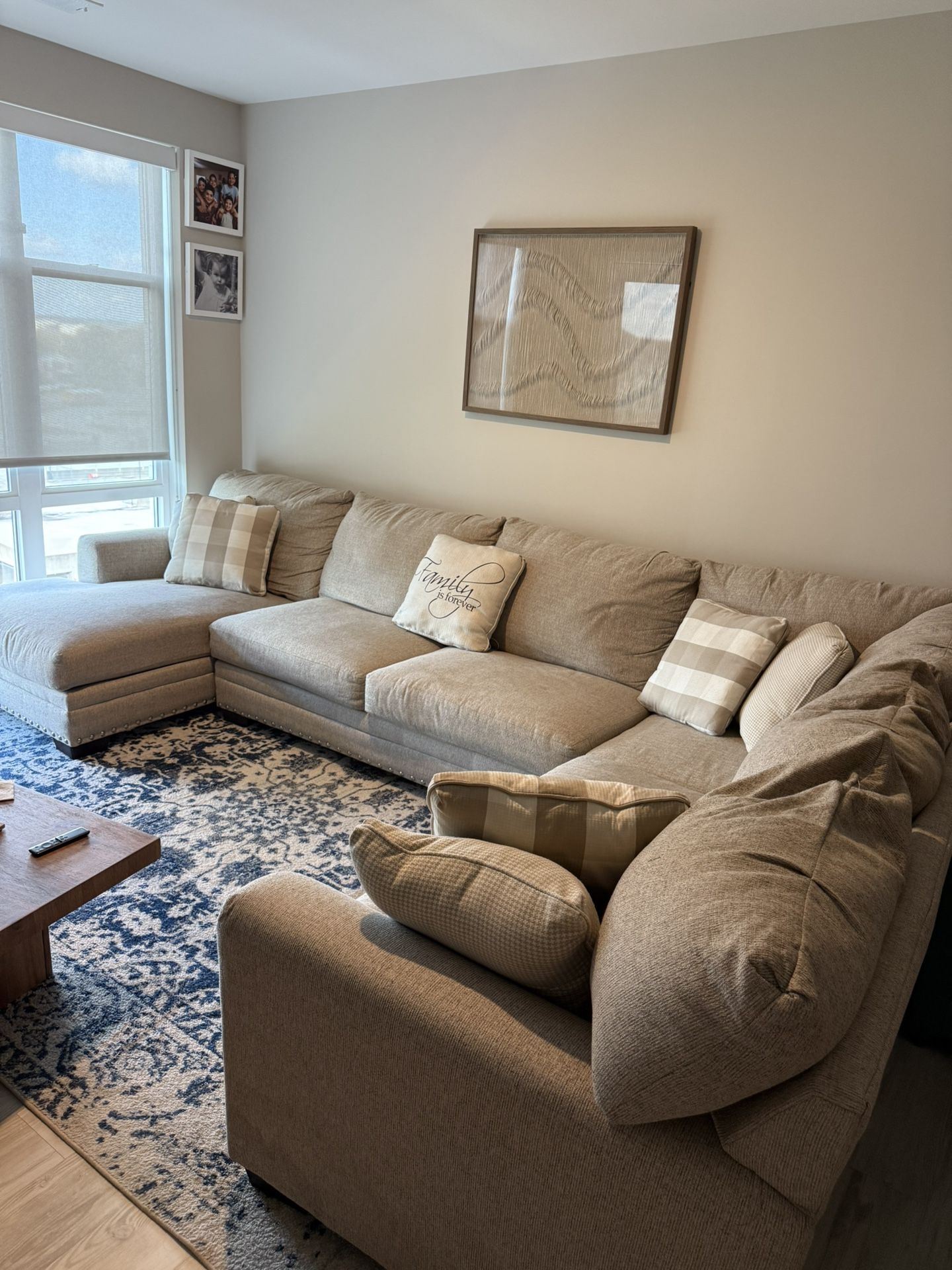 Cottage Chic Queen Sleeper Sectional β $850 OBO (Alexandria, VA)