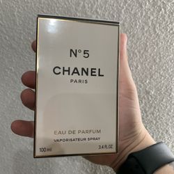 COLOGNE MALE / PERFUME FEMALE! 