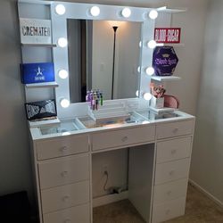 Vanity Mirror And Vanity Desk With Glass Top And Shelves
