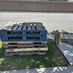 Free Pallets And Half Bag Of Quickrete