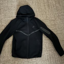 Black Nike Tech Size Small