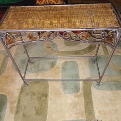 Entry way table