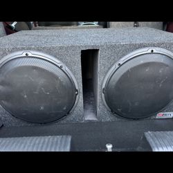 12 Inch Jl Audio W3 Subs 