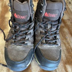 Denali, hiking boots size 6