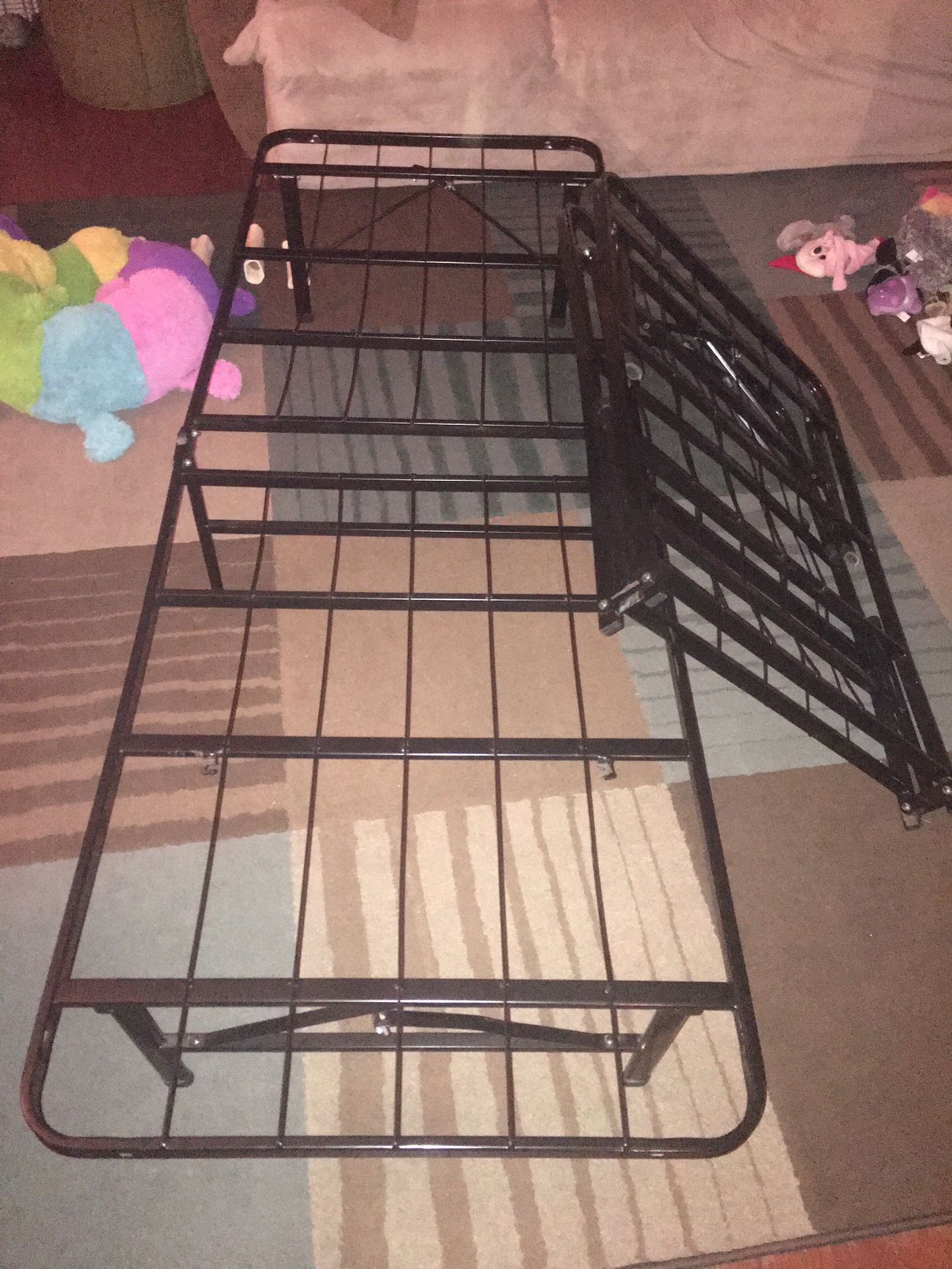 Full/Double size 2 piece metal bed frame