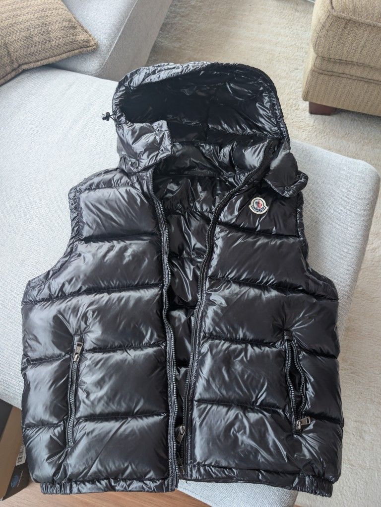 Moncler Tibb down vest without tags