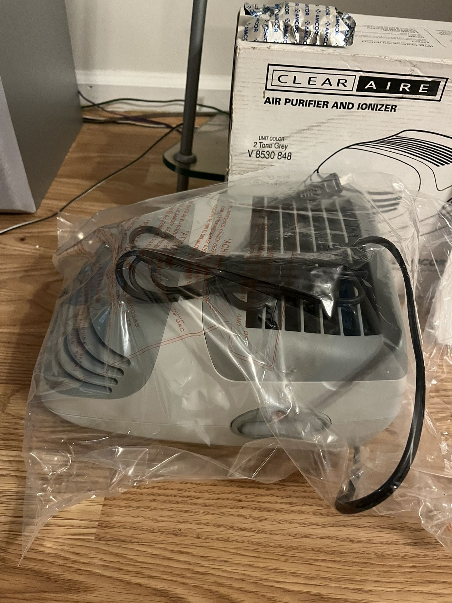 65% OFF. ONLY $25 πππ. BRAND NEW AIR PURIFIER AND IONIZER. π¨π¨. 2 SPEEDS. FREE SCENTED PACKET. 100% GUARANTEED!!! ONLY $25.