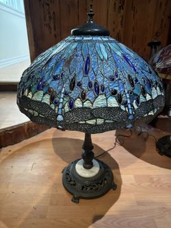 Handmade Tiffany-Style Stained Glass Dragonfly Lamp (Ocean Blue)