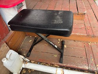 Piano seat