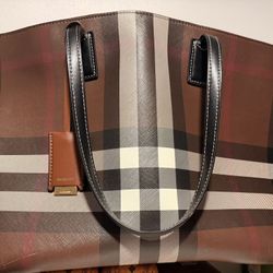 Burberry Nova Tote Large Authentic