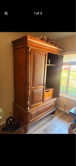 Spacious, elegant armoire - solid wood