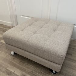 Almost Brand New scandiavian Large Sofa ottomans With Perfect Condition 
