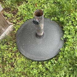 Heavy Patio Umbrella Base. Read Description