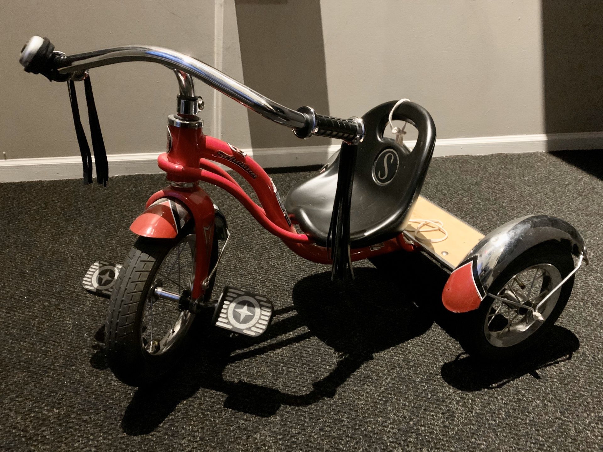 Schwinn toddler tricycle