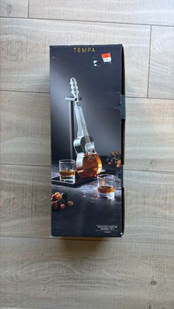 New Glass Guitar Whisky Set
