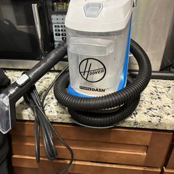 Hoover PowerDash Pet compact carpet cleane