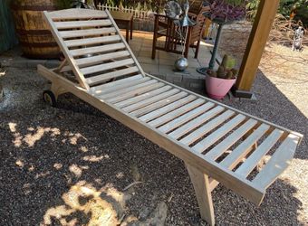 Chaise Lounge Chair