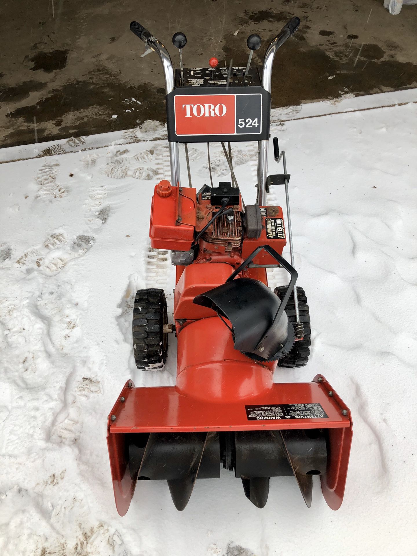 Toro 524 24” 5hp reconditioned snowblower with electric start