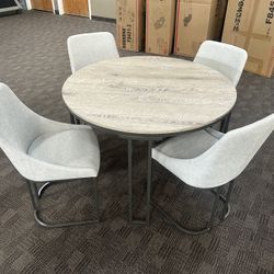 Modern Rustic Table Set 