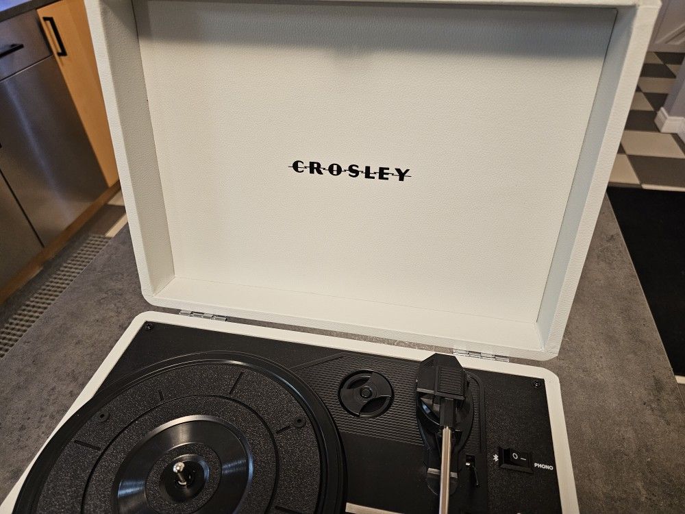 Crosley CR8005D-WS Cruiser Deluxe Vintage 3-Speed Bluetooth Suitcase Vinyl Record Player Turntable, White Sand