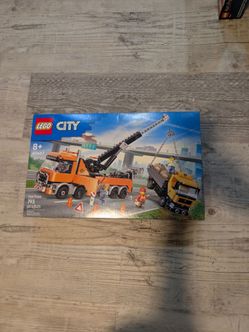 60467 LEGO City Heavy-Duty Recovery Tow Truck with Crane