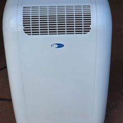 Whynter portable A/C. Almost new,.