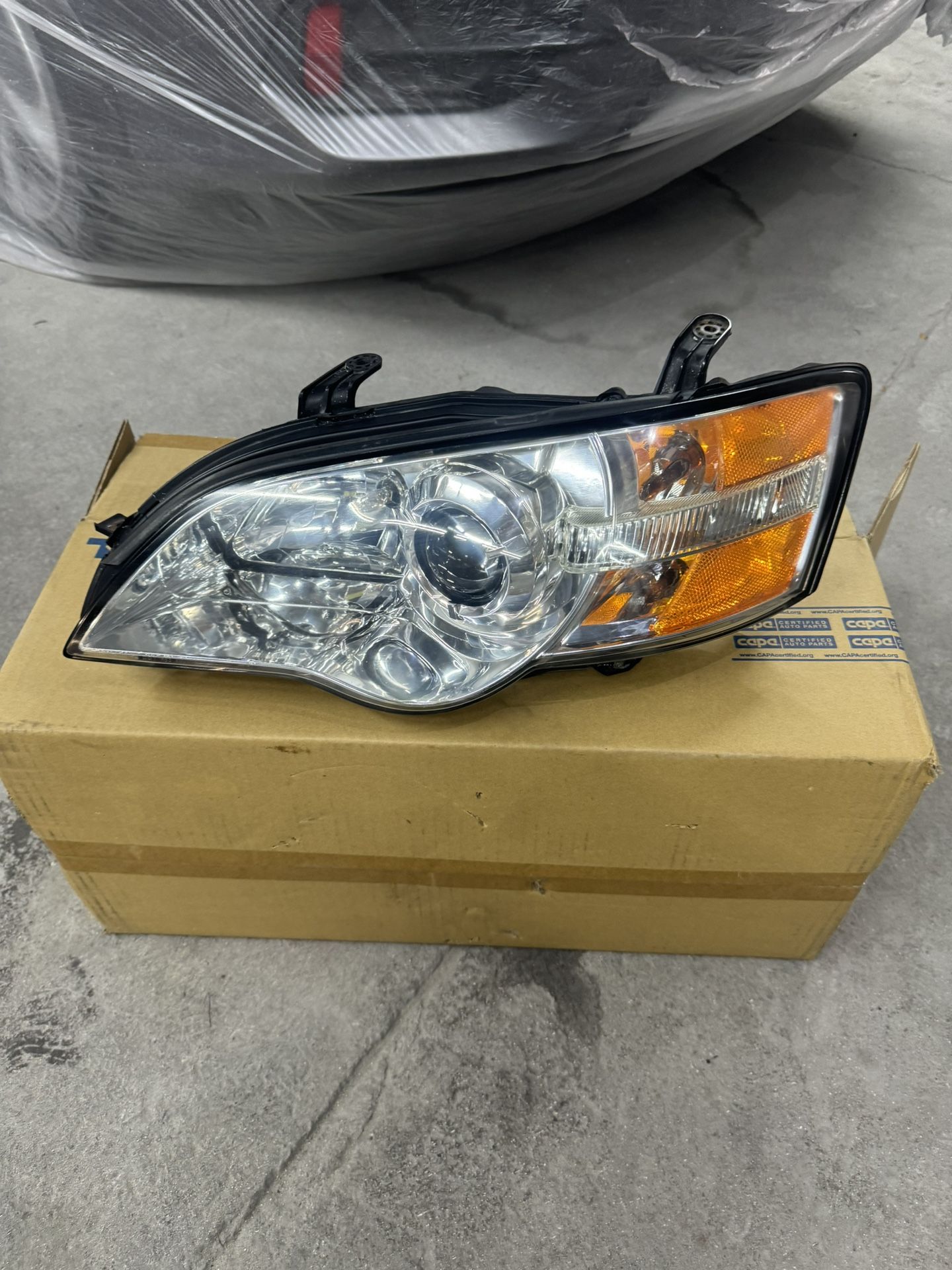 Vendo esa Luz es De una SUBARU OUTBACK 2007 es De Lado izquierdo