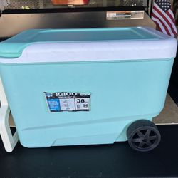Igloo Cooler With Wheels Good Shape