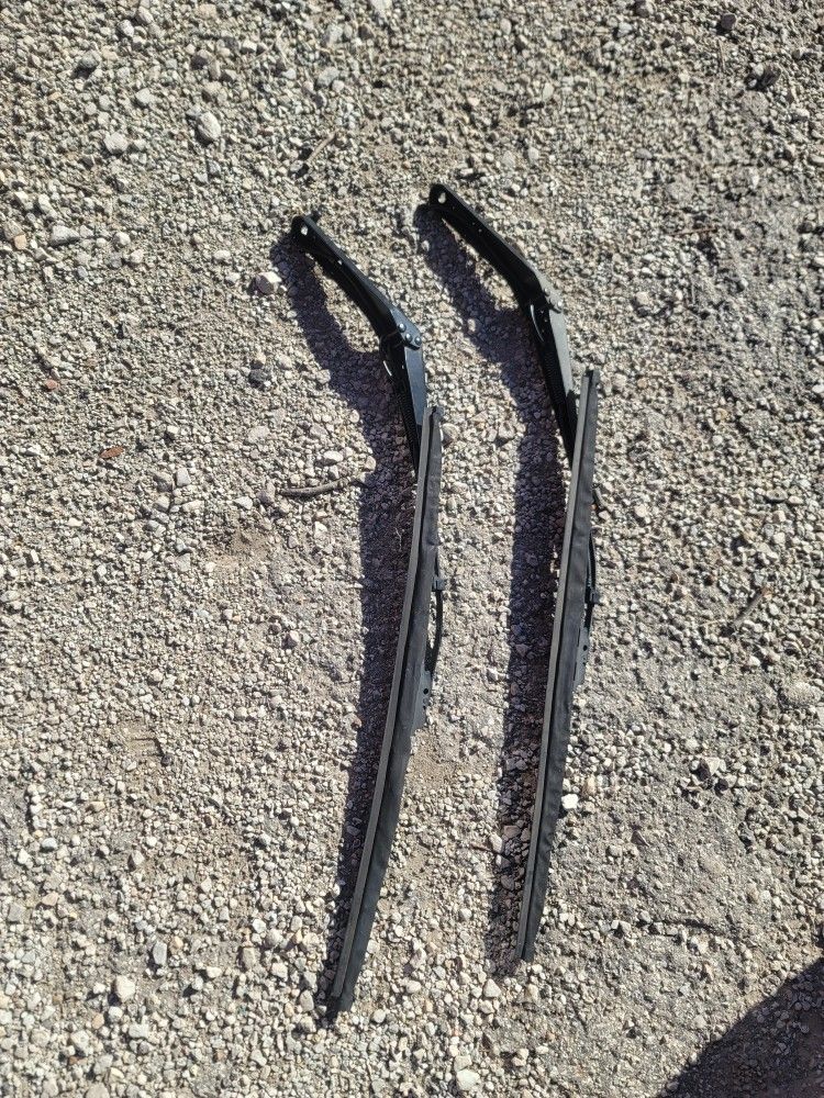 Windshield Wiper Arm and blade Volvo VN,VNL