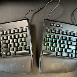 KINESIS GAMING Freestyle Edge RGB Split Mechanical USB Keyboard (MX Brown) + Lift kit