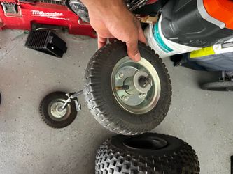 Dirt bike training wheels