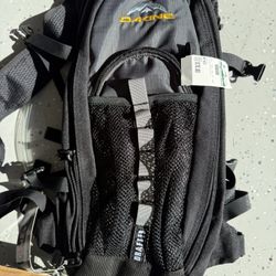 Dakine Hydration Water Backpack New With Tags