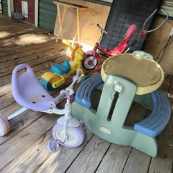 Can Deliver  Little Toddler Little Children Toy Bundle Outdoor Tricycle Trike And Outdoor Picnic Table