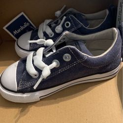 Converse  Size 9 