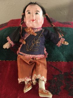 ANTIQUE CHINESE DOLL
