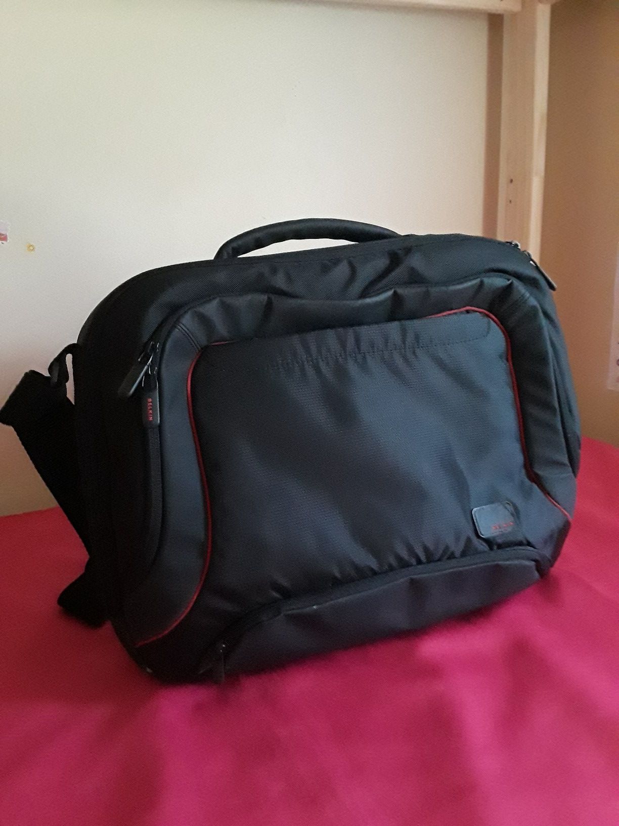 Men's Shoulder Bag (for laptops, books & accessories)