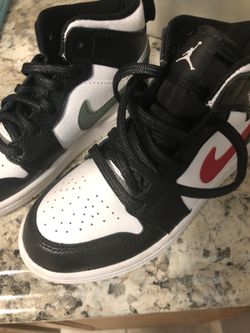 Jordan retro 1s