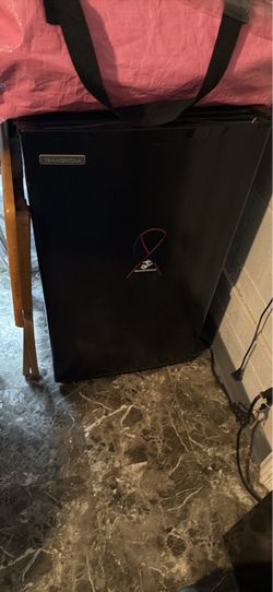 Mini fridge