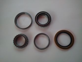 Chevy or Dodge Dana 60 King Pin Front End Wheel Bearings And Seal