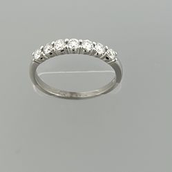 14kt white gold diamond ring (band) .35ct size 5 with 7 diamonds 