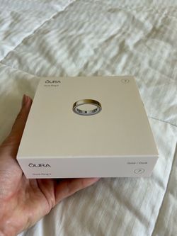 Oura Ring 4 Smart Ring – Gold