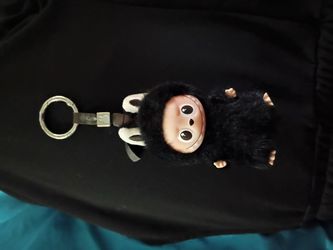 Labubu pin for love black