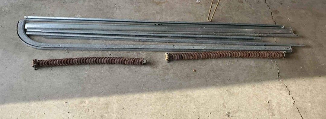 Spare parts for garage doors